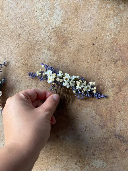 Natural lavender hair comb Violet and white floral comb Magaela Wedding flower comb Hochzeit Bridal comb Hair accessories Baby's breath comb
