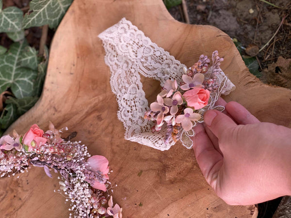 Pink flower wedding garter Blush Bridal garter Flower garter for bride Pink accessories for bride Magaela Wedding garter on lace Uni size