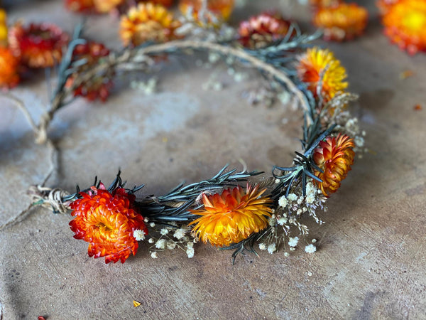 Natural flower hair wreath Wedding wreath Flower hair wreath Orange Bridal hair wreath Magaela Hair accessories Autumn flower crown Fall