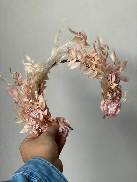 Vintage flower hair wreath Greek goddess  Flower crown Pampas grass crown Flower accessories Magaela accessories Wedding ruscus crown