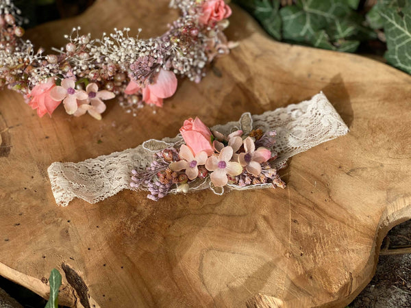 Pink flower wedding garter Blush Bridal garter Flower garter for bride Pink accessories for bride Magaela Wedding garter on lace Uni size