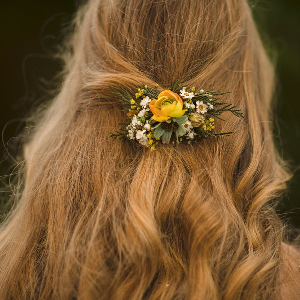 Autumn flower hair clip Wedding hair clip in earthy colours Bridal hair clip Hair accessories for bride Autumn wedding hair piece Magaela
