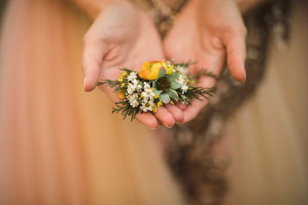 Autumn flower hair clip Wedding hair clip in earthy colours Bridal hair clip Hair accessories for bride Autumn wedding hair piece Magaela