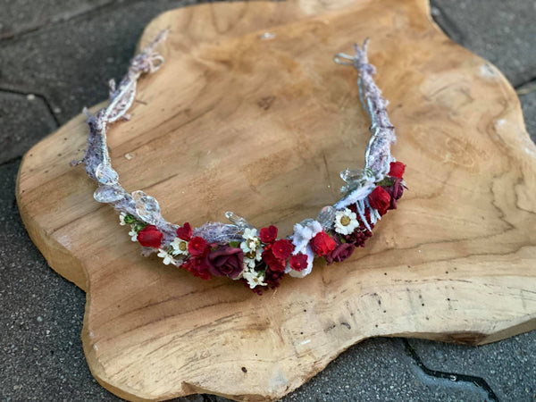 Christmas frozen wedding half wreath Bridal crown White and red headpiece Winter flower crown Winter photoshoot Christmas present Magaela