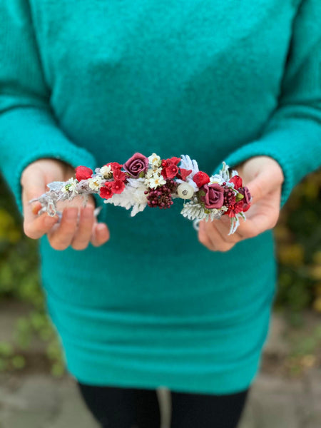 Christmas frozen wedding half wreath Bridal crown White and red headpiece Winter flower crown Winter photoshoot Christmas present Magaela