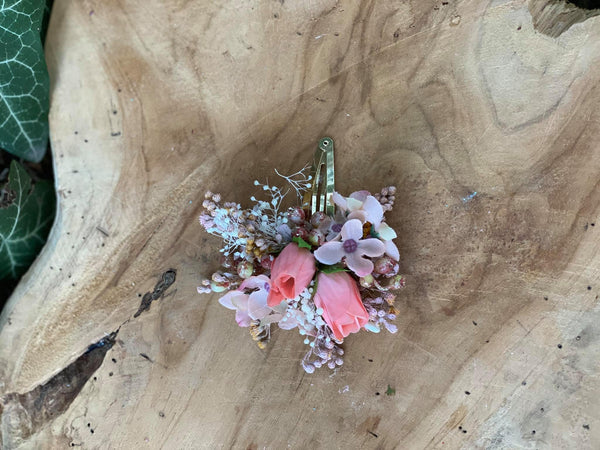 Romantic pink hair clip Flower hair clip Bridal flower clip Headpiece Wedding accessories Blush wedding hair clip Hair clip for girl Magaela