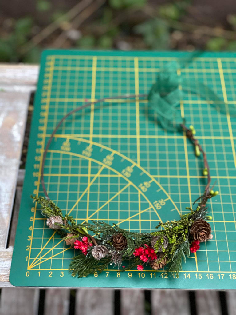 Set of christmas woodland flower crowns for mummy and daughter Forest photoshoot Christmas present for girl Mother and daughter wreath Xmas