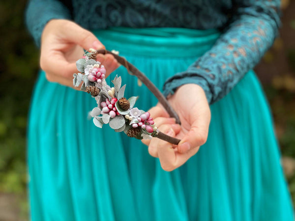 Romantic winter headband