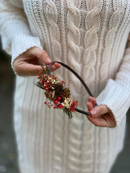 Christmas headbands with pine cones Wedding accessories Unique headband Winter hairband Green Red Flower hairband Magaela Christmas present