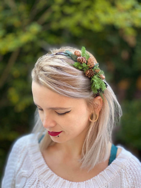 Christmas headbands with pine cones Wedding accessories Unique headband Winter hairband Green Red Flower hairband Magaela Christmas present