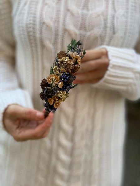Christmas headbands with pine cones