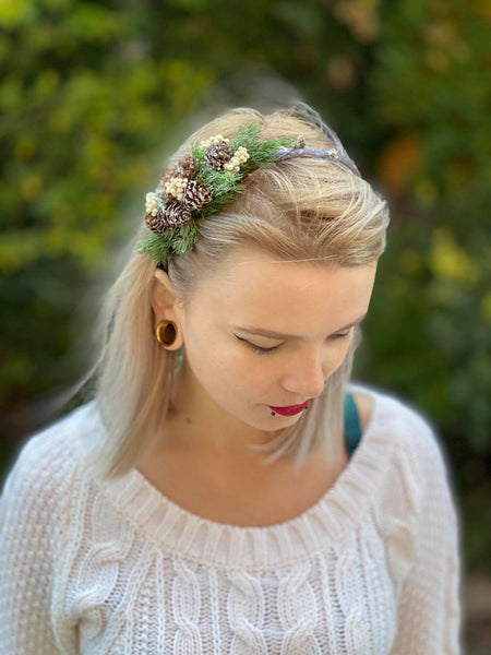 Christmas headbands with pine cones