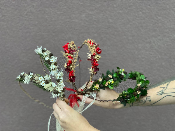 Christmas mom and daughter hair crown Red flower hair wreaths Winter photoshoot Mummy and daughter photoshoot Xmas present Magaela handmade