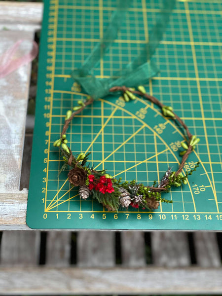 Set of christmas woodland flower crowns for mummy and daughter Forest photoshoot Christmas present for girl Mother and daughter wreath Xmas