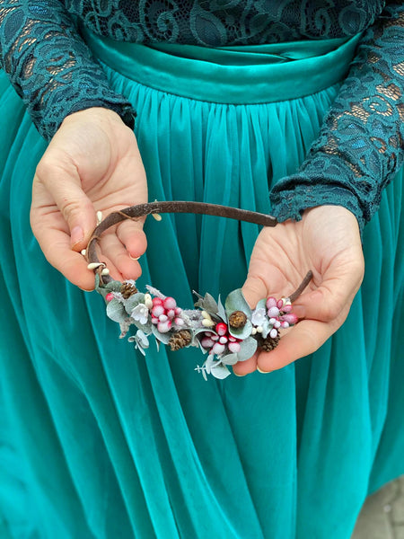 Romantic winter headband