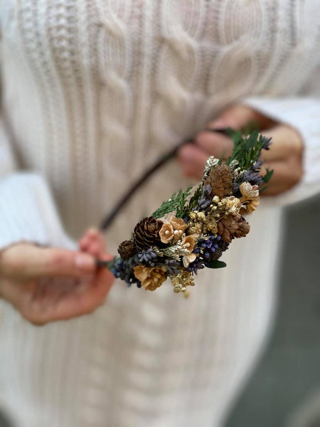 Christmas headbands with pine cones