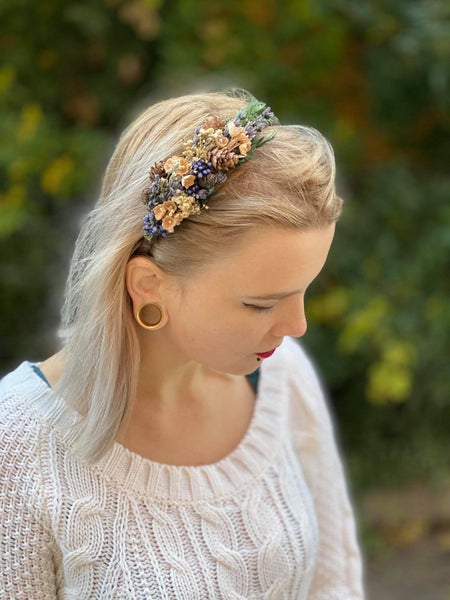 Christmas headbands with pine cones