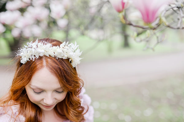 Ivory bridal headband Flower wedding headpiece Cream flower hair crown Boho flower headband Magaela Preserved Ivory and white headband