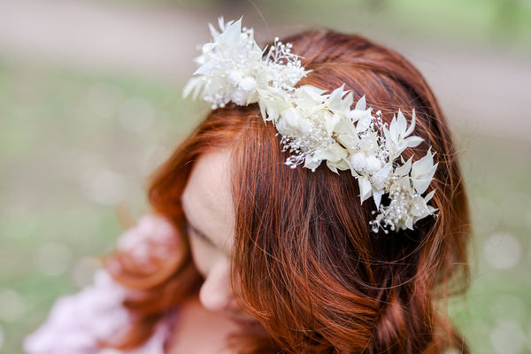 Ivory bridal headband Flower wedding headpiece Cream flower hair crown Boho flower headband Magaela Preserved Ivory and white headband