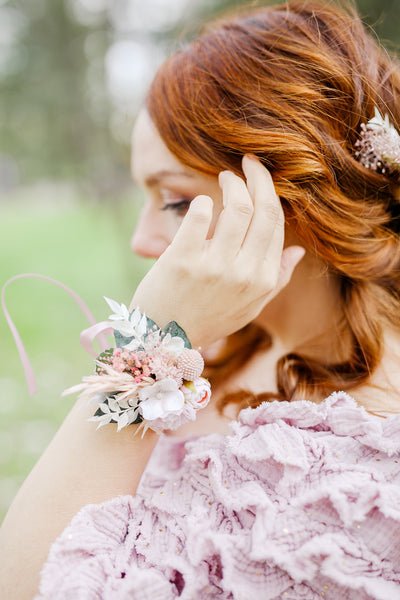 Blush flower bracelet Bridesmaid gift Matching bracelets Romantic wrist corsage Magaela Wedding accessories Customisable bridal wrist flowers