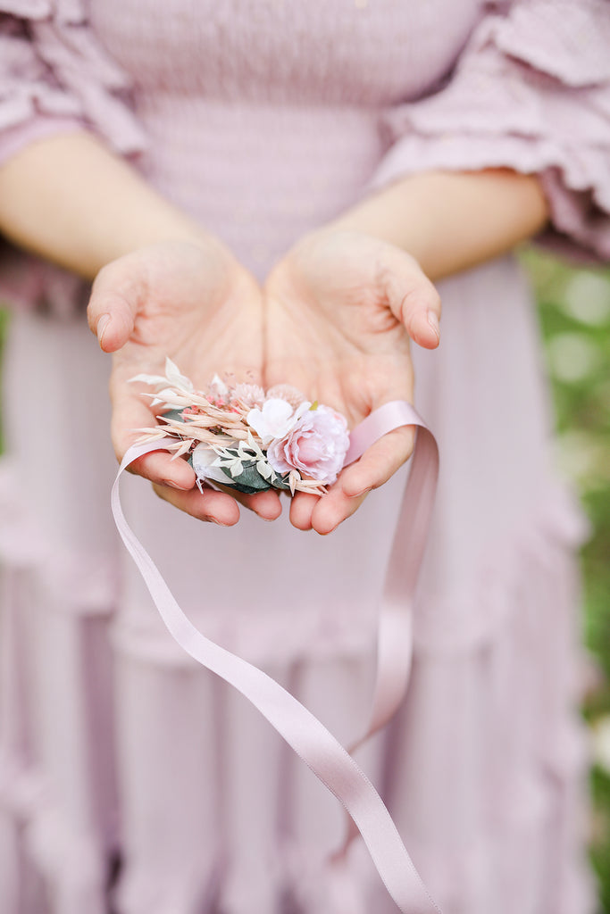 Corsage Bracelet, Flower Wrist Bracelet, Flower Wrist Corsage, Wedding  Flower Hand Bracelet, Bride Wedding Wrist Corsage, Flower Accessories -  Etsy | Wrist corsage prom, Flower bracelet wedding, Flower girl accessories