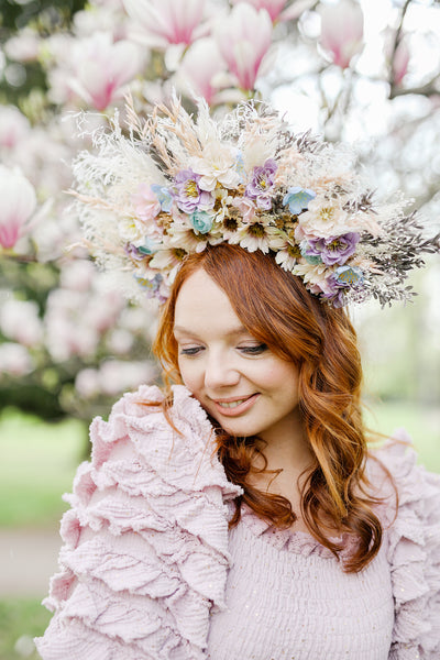 Two-sided flower halo crown