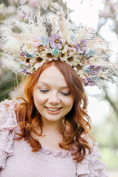 Two-sided flower halo crown