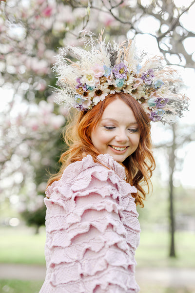 Two-sided flower halo crown