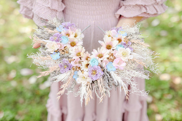 Two-sided flower halo crown