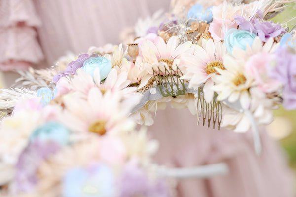 Two-sided flower halo crown
