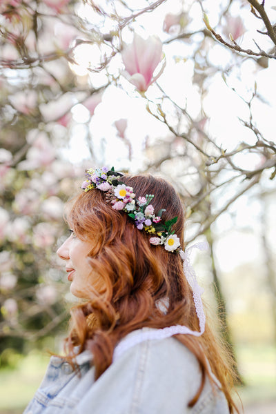 Meadow daisy flower crown Wedding hair wreath Natural spring summer flower headpiece for bride Wildflowers colourful flower crown Magaela