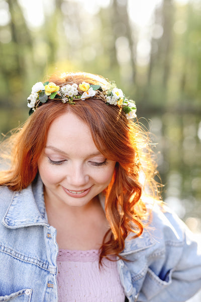 White and yellow flower crown Bridal hair wreath Natural blumenkranz Hair accessories Handmade Wedding Summer hairstyle Headpiece Magaela