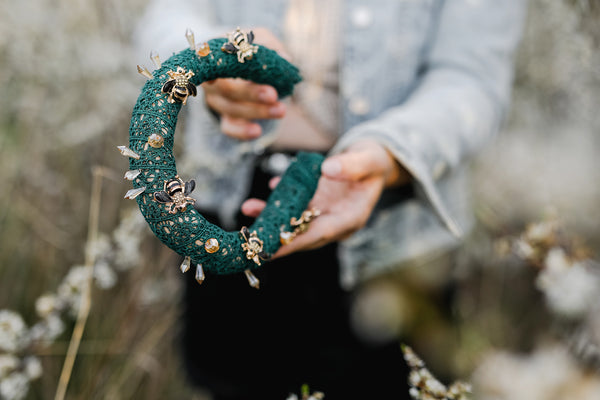 Vintage padded headband Emerald and golden hairband Elegant hairband with bees Laced headband Dark green headpiece with crystals Magaela