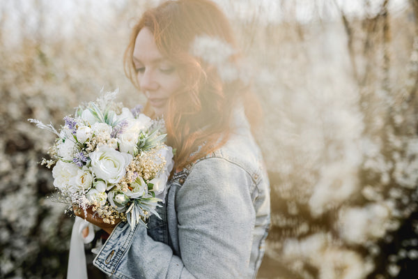 Customisable bridal bouquet White and green wedding bouquet Boho wedding Bouquet inspiration Baby's breath and white roses bouquet Magaela