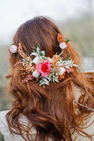 Boho flower headpiece Wedding hair vine Peony headpiece Natural wedding wreath Bridal hairstyle Hair flowers Magaela Flower jewelelry