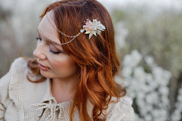 Vintage double hair comb Flower bridal hair comb Wedding headpiece Crystals Two hair combs with chain Magaela handmade combs Vintage wedding