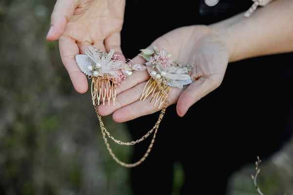 Vintage double hair comb Flower bridal hair comb Wedding headpiece Crystals Two hair combs with chain Magaela handmade combs Vintage wedding