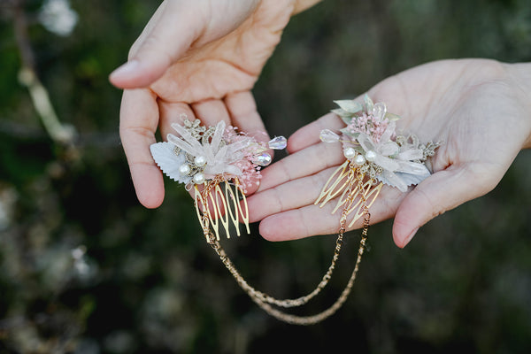 Vintage double hair comb Flower bridal hair comb Wedding headpiece Crystals Two hair combs with chain Magaela handmade combs Vintage wedding
