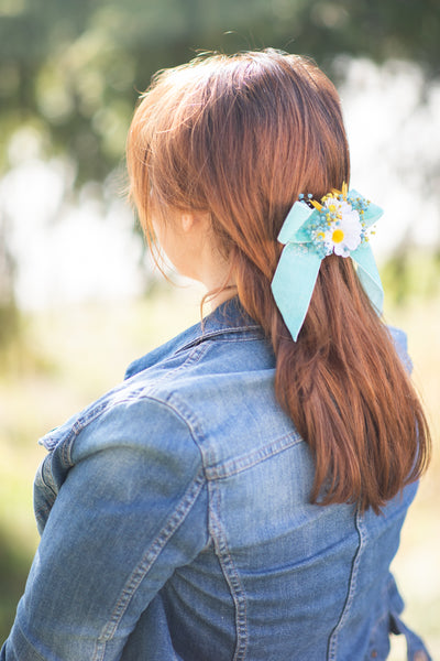 Turquoise meadow flower hair clip Bridal hair barrette Magaela Wedding 2021 Blue and white meadow headpiece Ponytail flower clip Handmade