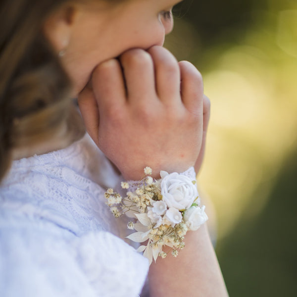Communion flower bracelet for girl