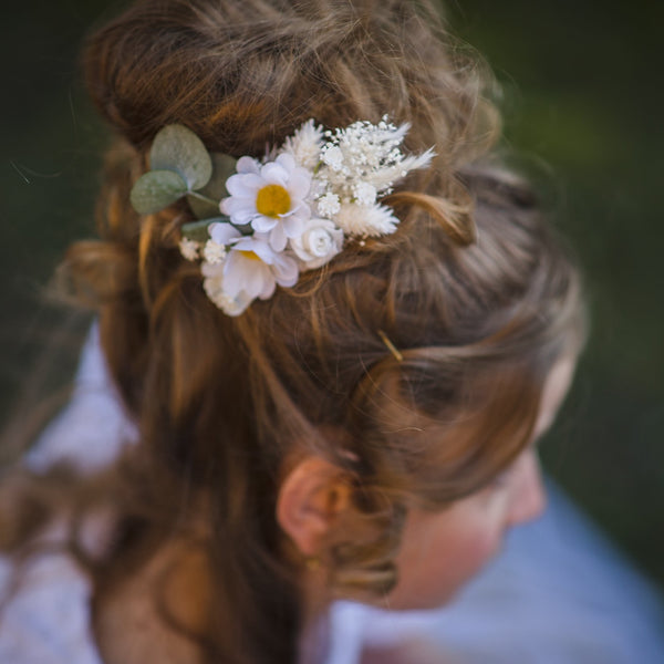 Daisy flower communion comb