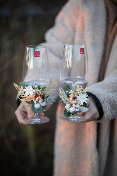 Christmas wedding glasses Flower decoration Bride and groom glasses flower arrangement Customisable Flowers for glasses Magaela handmade