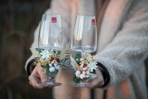 Christmas wedding glasses Flower decoration Bride and groom glasses flower arrangement Customisable Flowers for glasses Magaela handmade