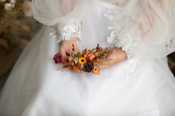 Shapeable autumn bridal hair vine