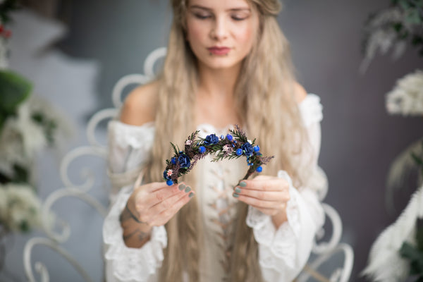Winter flower headband with blue roses