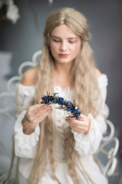 Winter flower headband with blue roses