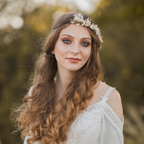 Ivory baby's breath flower crown Dried flower wedding wreath Bridal hair accessories Beige headpiece for bride Cream flower crown Magaela