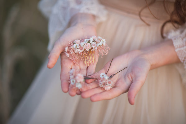Romantic dried flower comb and pins