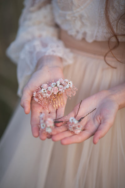 Romantic dried flower comb and pins