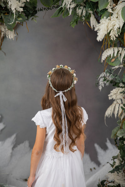 First holy communion wreath with white roses